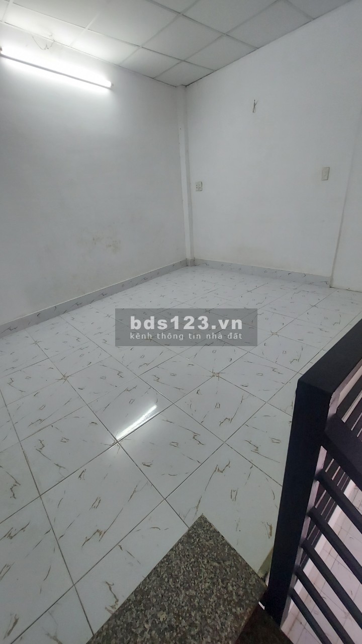 Nhà cho thuê nguyên căn đường Thống Nhất p16 gần ubnd p16 GV