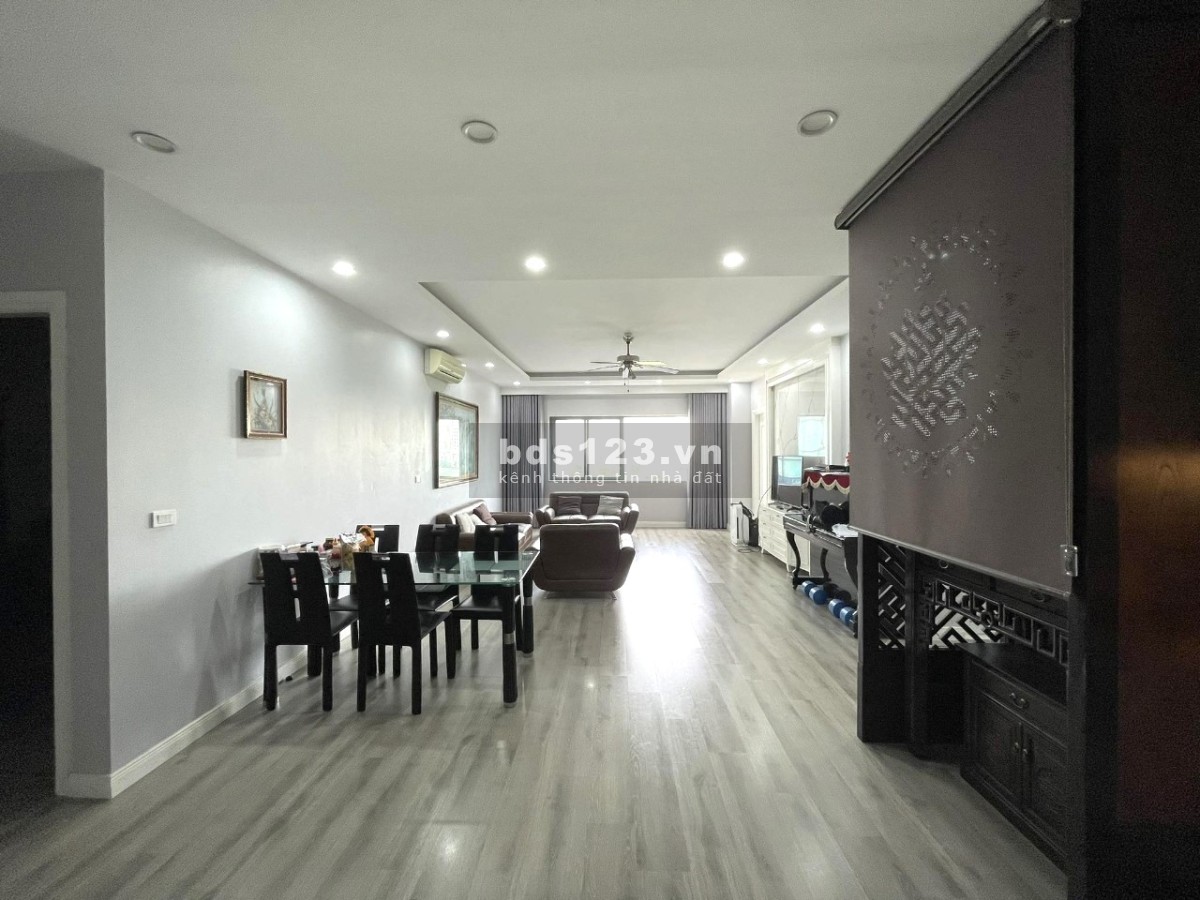 Bán căn hộ 3PN Viwaseen 48 Tố Hữu DT 130m² nhà đẹp, sạch sẽ ở giữ gìn. SĐCC. 36 triệu/m²