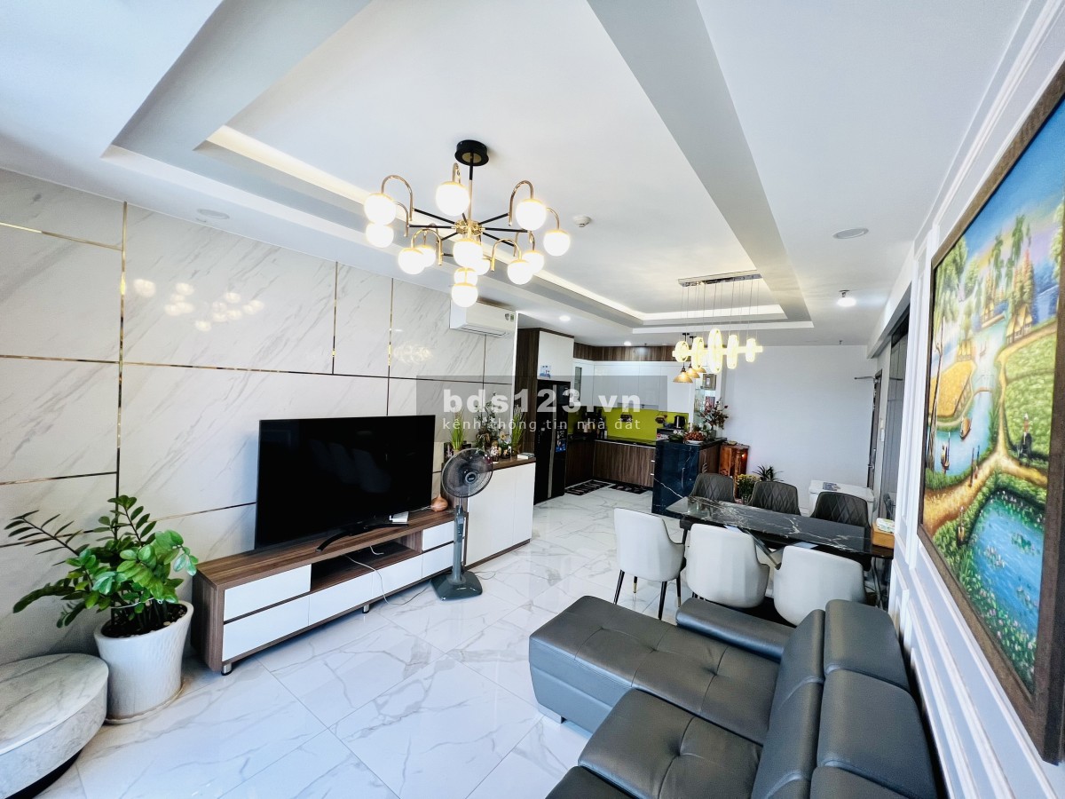 Cho thuê OPB tầng đẹp căn hộ 3 phòng ngủ, 109m2