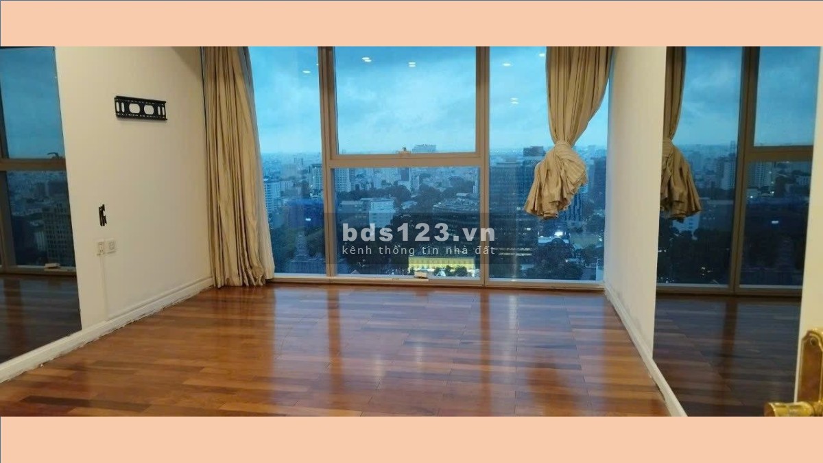 Cho thuê Penthouse cao cấp 3PN 297m2 tại Vincom Đồng Khởi view đẹp giá 110tr/tháng.
