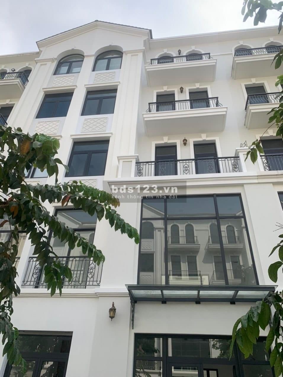 Bán nhà phố đáng sở hữu vinhomes grand park giá sốc 17.x tỷ