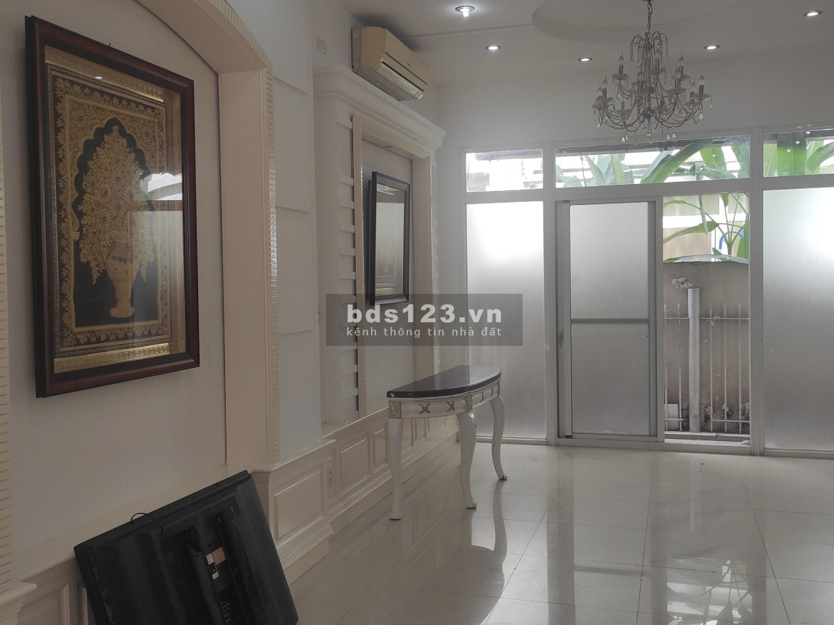 Cho thuê nhà đẹp Quận 7 Phú Mỹ Hưng 7m*19m giá 36tr/tháng (Xem hình)
