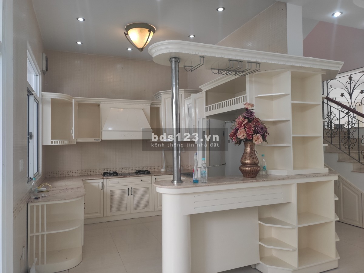 Cho thuê nhà đẹp Quận 7 Phú Mỹ Hưng 7m*19m giá 36tr/tháng (Xem hình)
