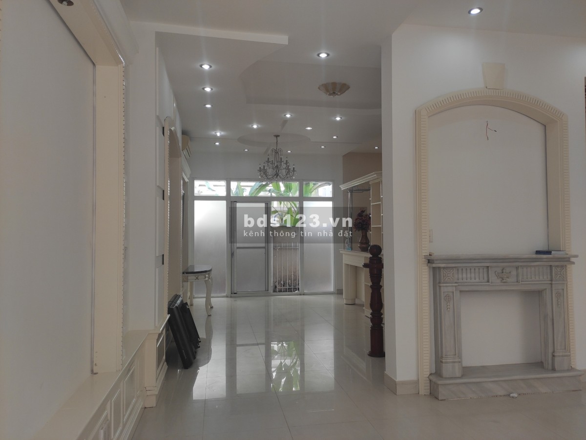 Cho thuê nhà đẹp Quận 7 Phú Mỹ Hưng 7m*19m giá 36tr/tháng (Xem hình)