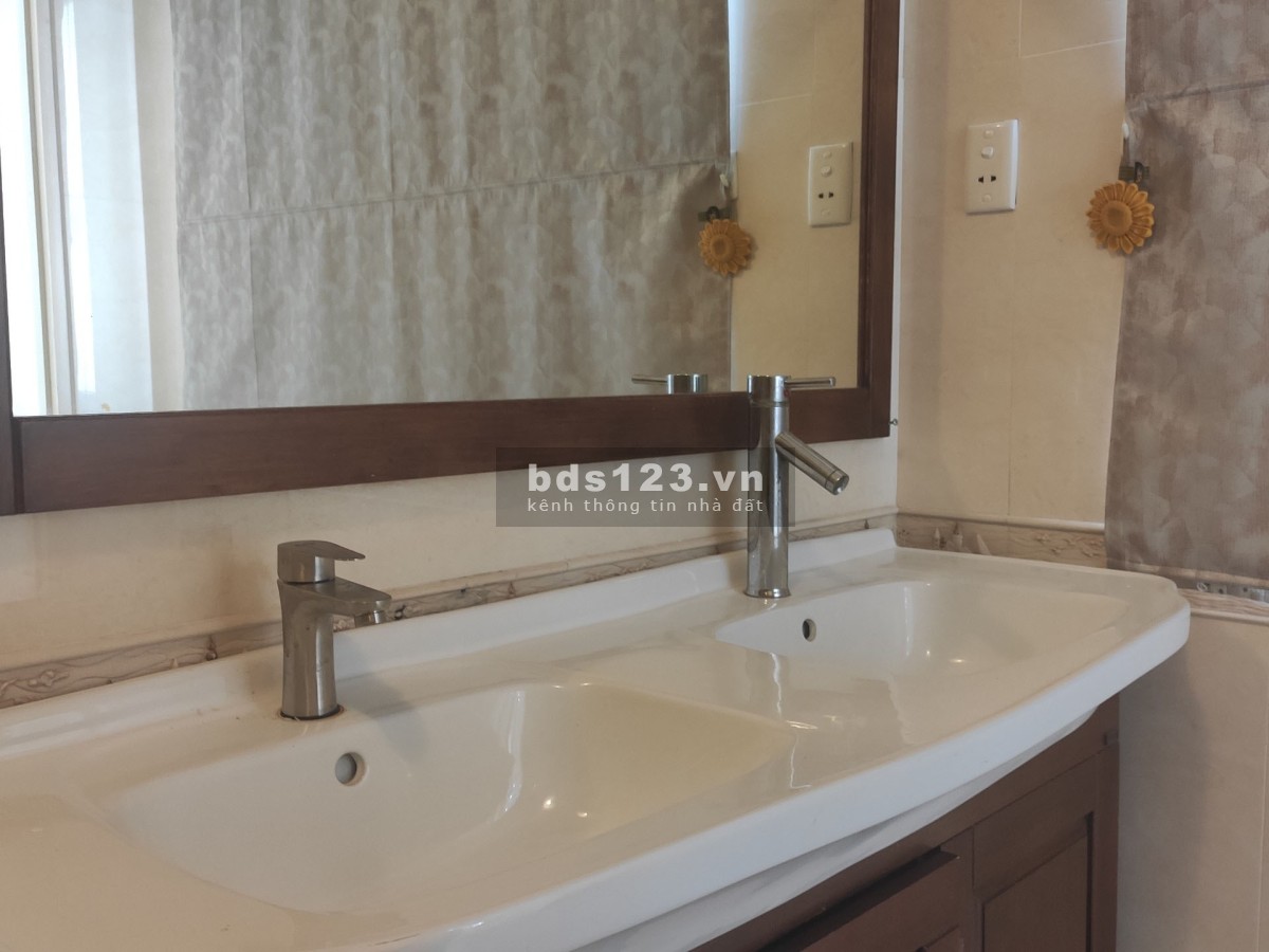 Cho thuê nhà đẹp Quận 7 Phú Mỹ Hưng 7m*19m giá 36tr/tháng (Xem hình)