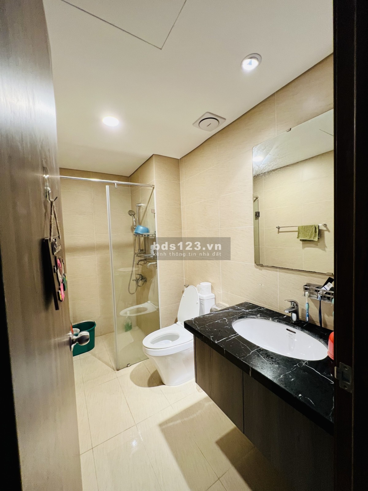 Cho thuê OPB tầng đẹp căn hộ 3 phòng ngủ, 109m2