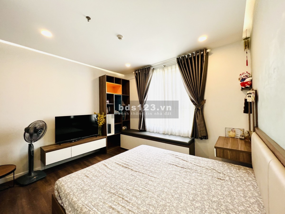 Cho thuê OPB tầng đẹp căn hộ 3 phòng ngủ, 109m2