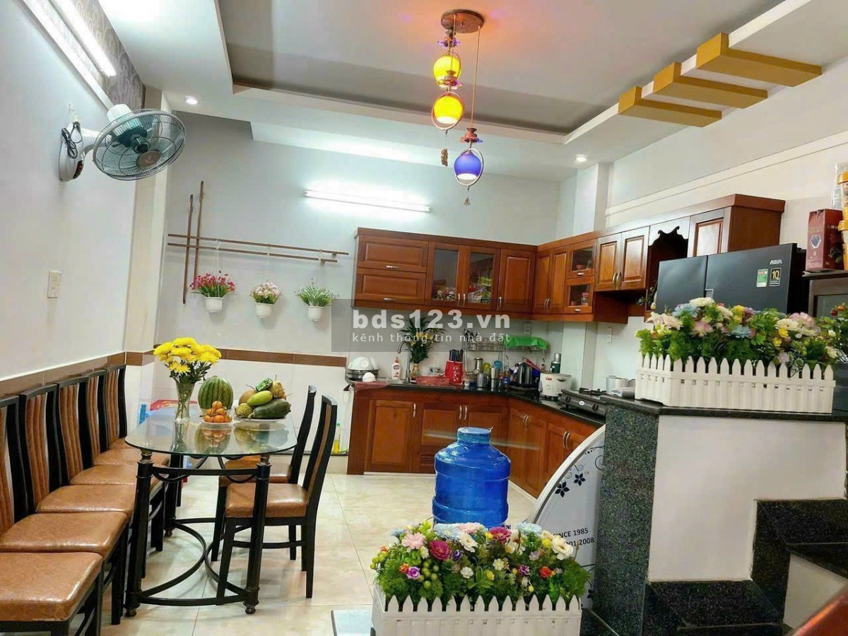 Gấp bán nhà 3 lầu Cây Trâm 4x16m HXH thông giá 5.7 tỷ SHR.