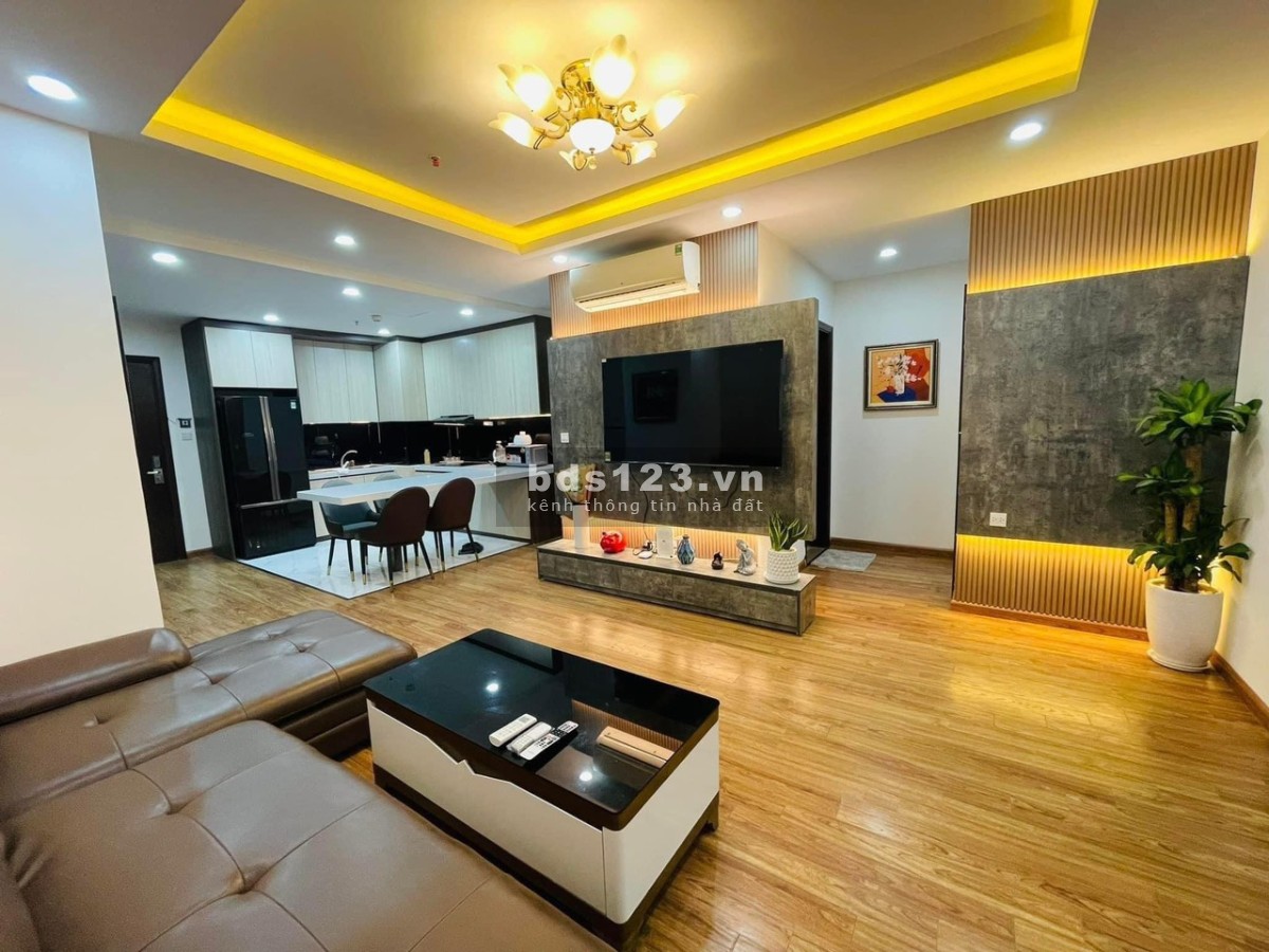 Chính chủ cần bán gấp căn hộ Vinhomes Times City - 2PN, 2WC - Diện tích 108m² - Giá 5 tỷ 500 triệu.