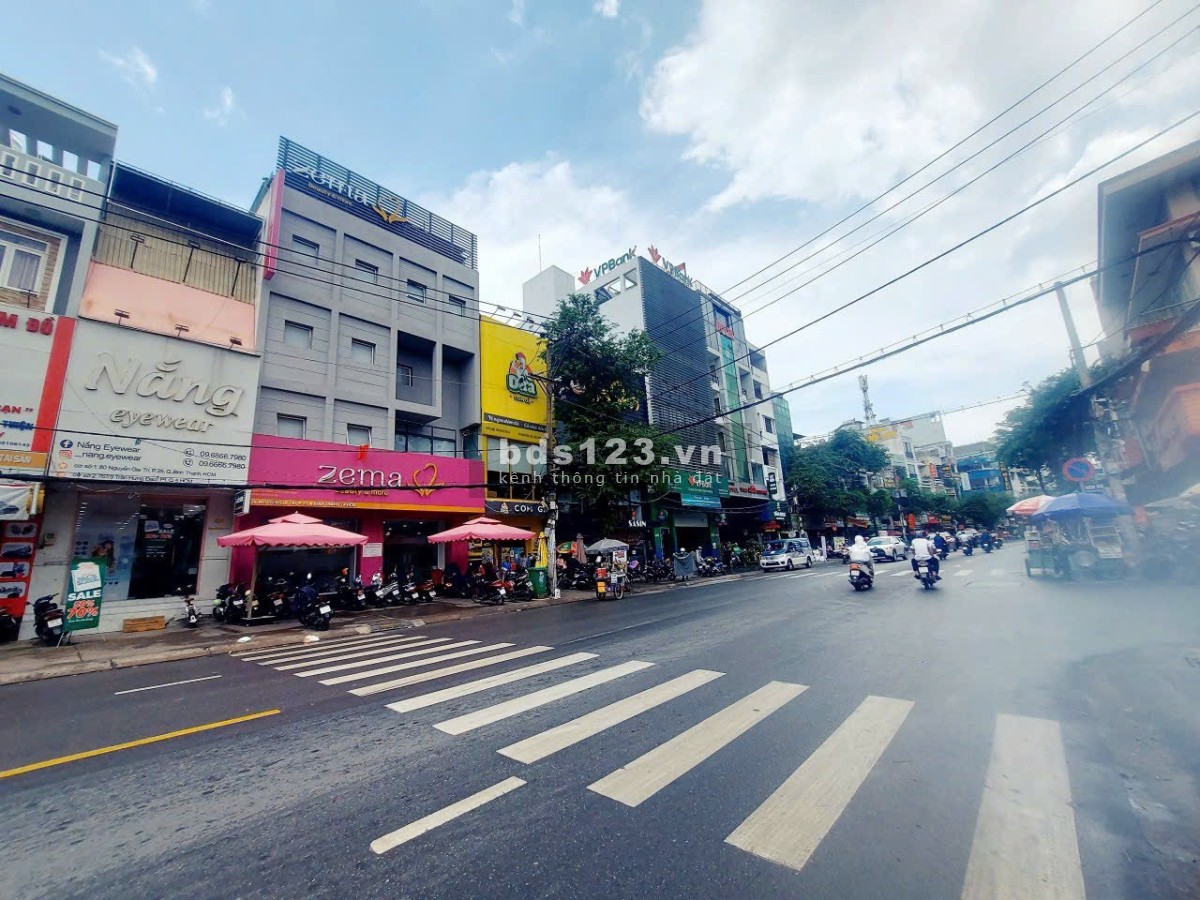 Cho thuê mặt bằng nhà mặt tiền Nguyễn Gia Trí ( D2 ) - Quận Bình Thạnh - Diện tích 90m2