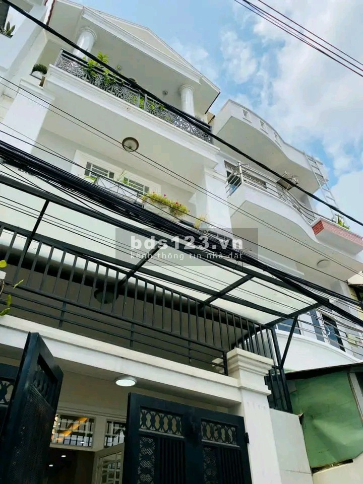 Chính chủ bán nhà 2pn ở Hoàng Văn Thụ, sát bên Hoàng Văn Thụ