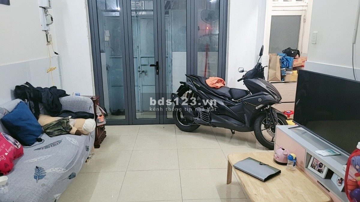 Bán nhà Phú Nhuận – 3 tầng gần mặt tiền chỉ 3 tỷ X