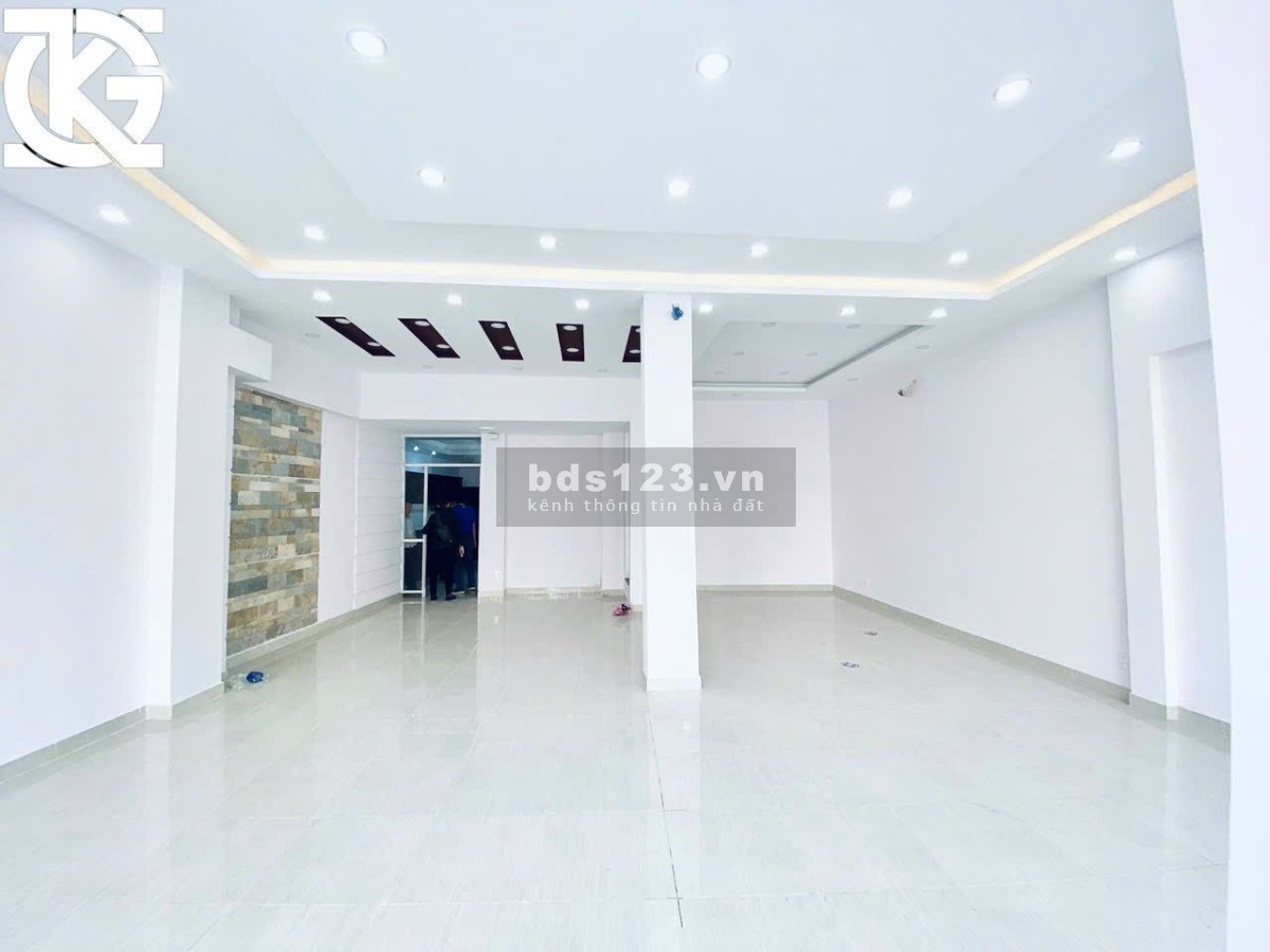 Tòa nhà góc 2 mặt tiền CMT8, quận Tân BÌnh - Diện tích 250m2 - Giá 1xxx