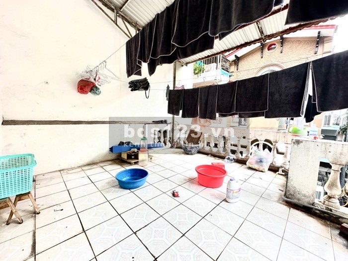 Bán nhà khu vực Trường Chinh, Ngã Tư Sở, vị trí cực đẹp, ô tô đỗ cửa, giá nhỉnh 4.3tỷ