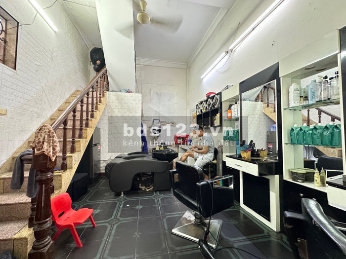 Bán nhà khu vực Trường Chinh, Ngã Tư Sở, vị trí cực đẹp, ô tô đỗ cửa, giá nhỉnh 4.3tỷ