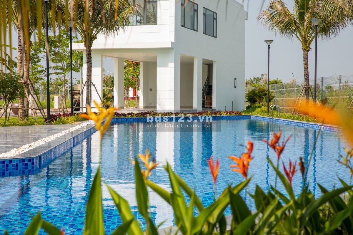 Hot 35 suất nội bộ đất nền sổ đỏ riêng ngay KCN Hựu Thạnh, Lương Hoà Bình Chánh giá chỉ 379 triệu