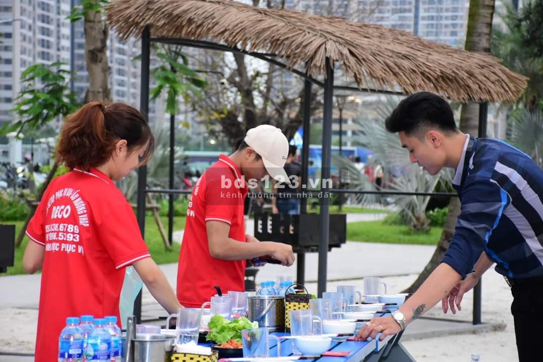 Cấn tiền bán gấp căn hộ 3N2VS giá chỉ 2.4 tỷ ( Full đồ ) tại VHOP LH: 0974878790