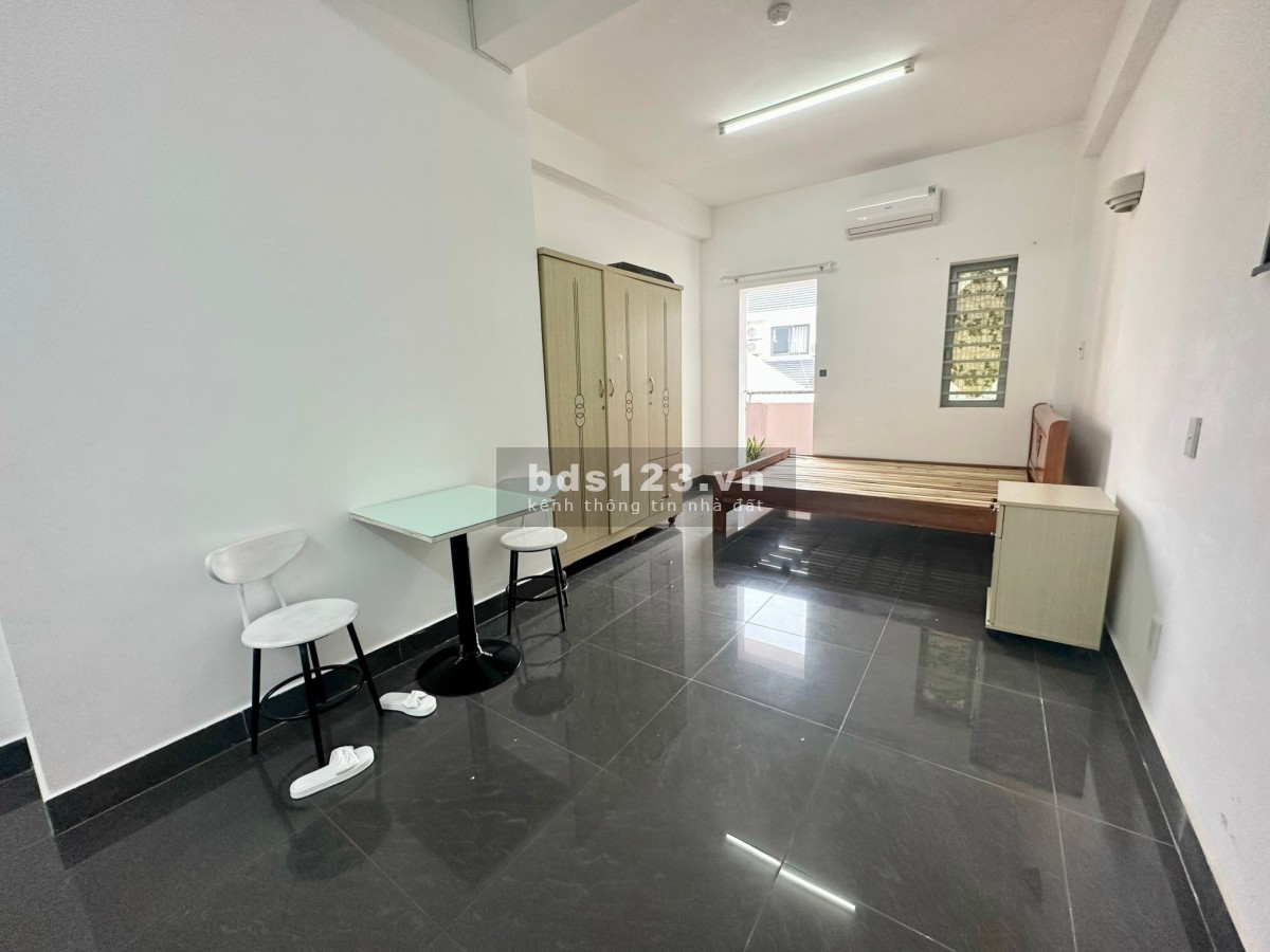 Căn hộ rẻ nhất Bình Thạnh 50 m2 có thể ngăn được 2 phòng ngủ, bếp, WC