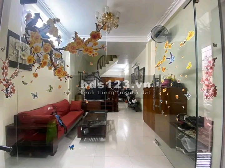 Việt Hưng Nhà dân xây, rộng 36m2, giá 3 tỷ 100 triệu, cách ô tô 10m, ô tô tránh 20m, 0987883182