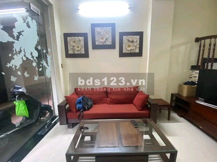 Việt Hưng Nhà dân xây, rộng 36m2, giá 3 tỷ 100 triệu, cách ô tô 10m, ô tô tránh 20m, 0987883182