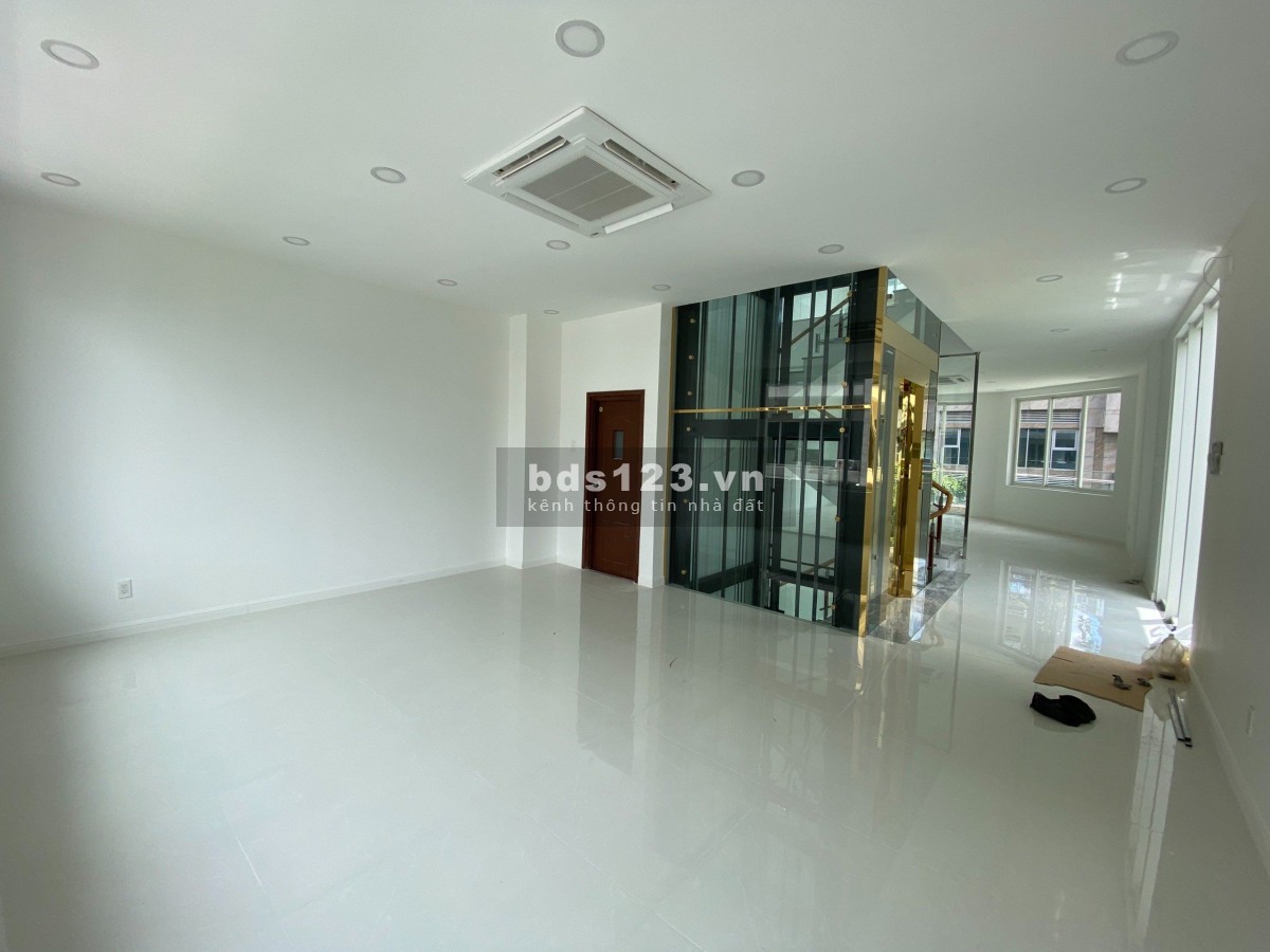 Cho thuê nguyên căn shophouse Sala 83 triệu