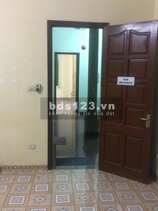 Cho thuê văn phòng 18m2 2.5 triệu tầng 3 phố đỗ quang Trung Hòa cầu giấy