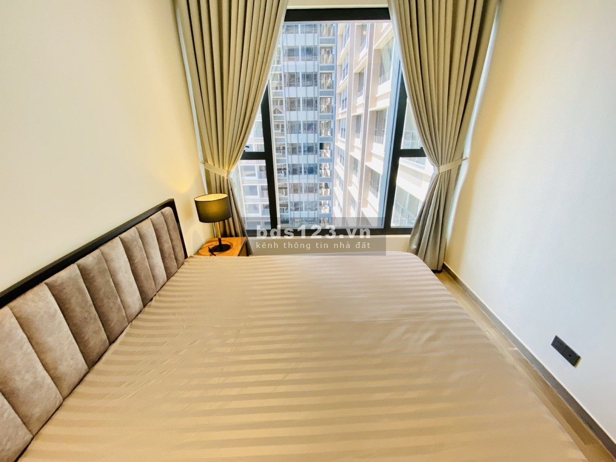 Cần bán căn hộ cao cấp 1PN Full NT (51m2) tại The Marq giá 8.7 tỷ bao phí.