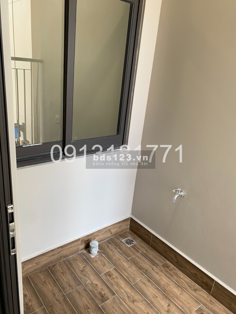 Chính chủ cần bán căn 2PN, 65m2 giá 1,470 tỷ (100%) view thoáng tầng trung