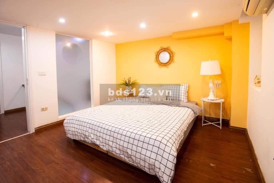 Cần bán nhà gấp Minh Khai, Hai Bà Trưng, 63m2, ô tô cách nhà 15m, giá 3 tỷ 8.