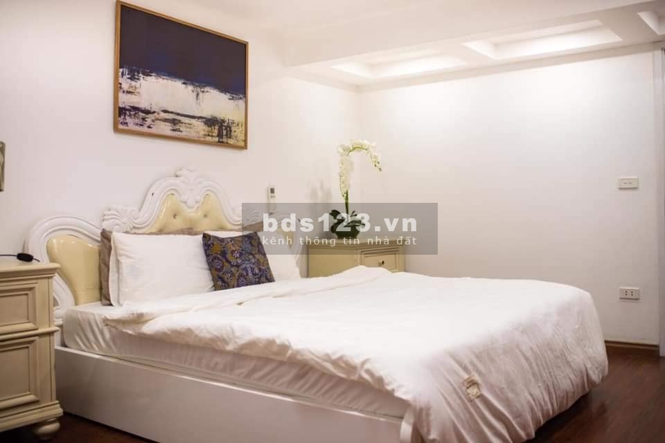 Cần bán nhà gấp Minh Khai, Hai Bà Trưng, 63m2, ô tô cách nhà 15m, giá 3 tỷ 8.