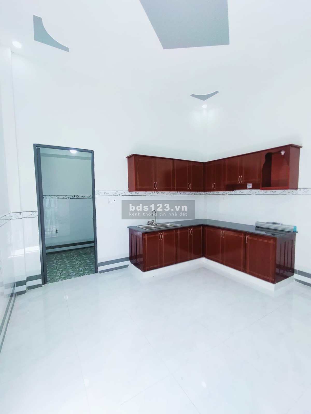 Cấn bán gấp căn nhà 70m2 1 trệt, 1 lầu gần trường THCS Quy Đức