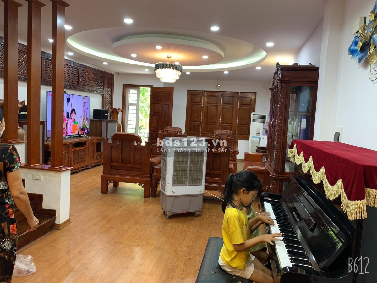 Nhà Xuân Đỉnh, Bắc Từ Liêm, 72m2, 6 tầng, MT 5.5m, gara 2 oto, nội thất cao cấp ở ngay chỉ 11.9 tỷ
