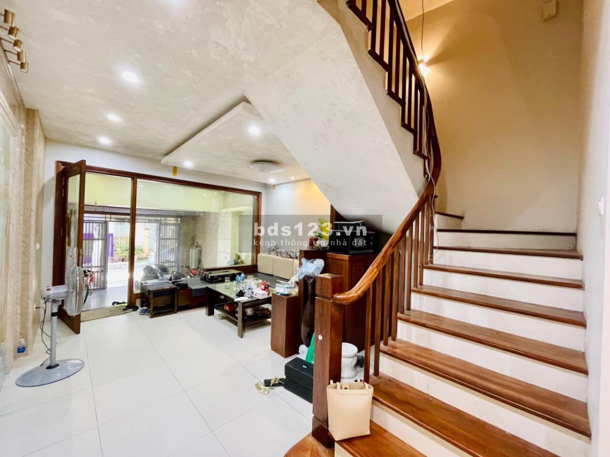 Hiếm nhà liền kề đẹp 5 tầng KĐT Văn Phú, 80m², MT4.5m, nội thất đẹp, giá chỉ 9.5 tỷ.