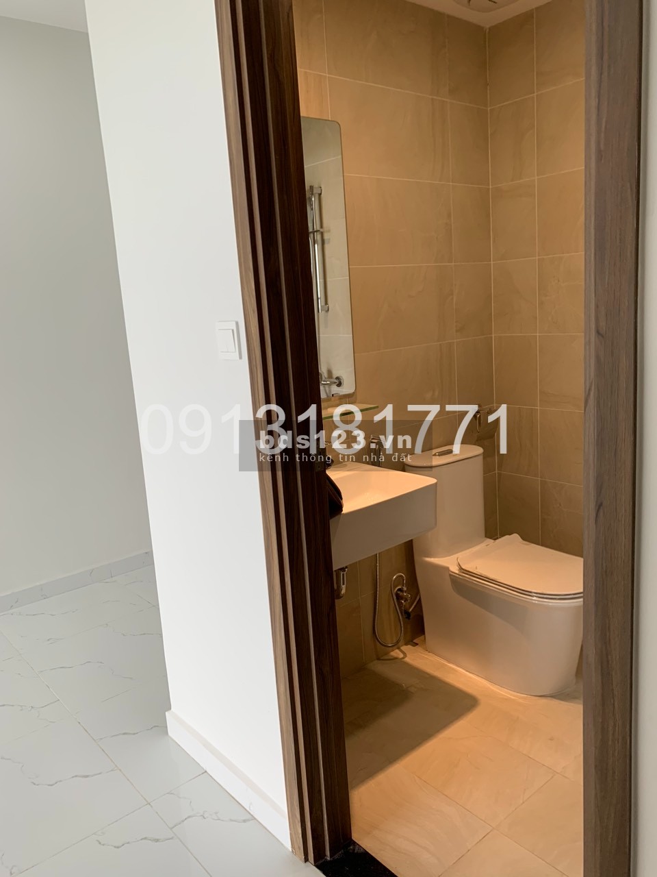 Chính chủ cần bán căn 2PN, 65m2 giá 1,470 tỷ (100%) view thoáng tầng trung