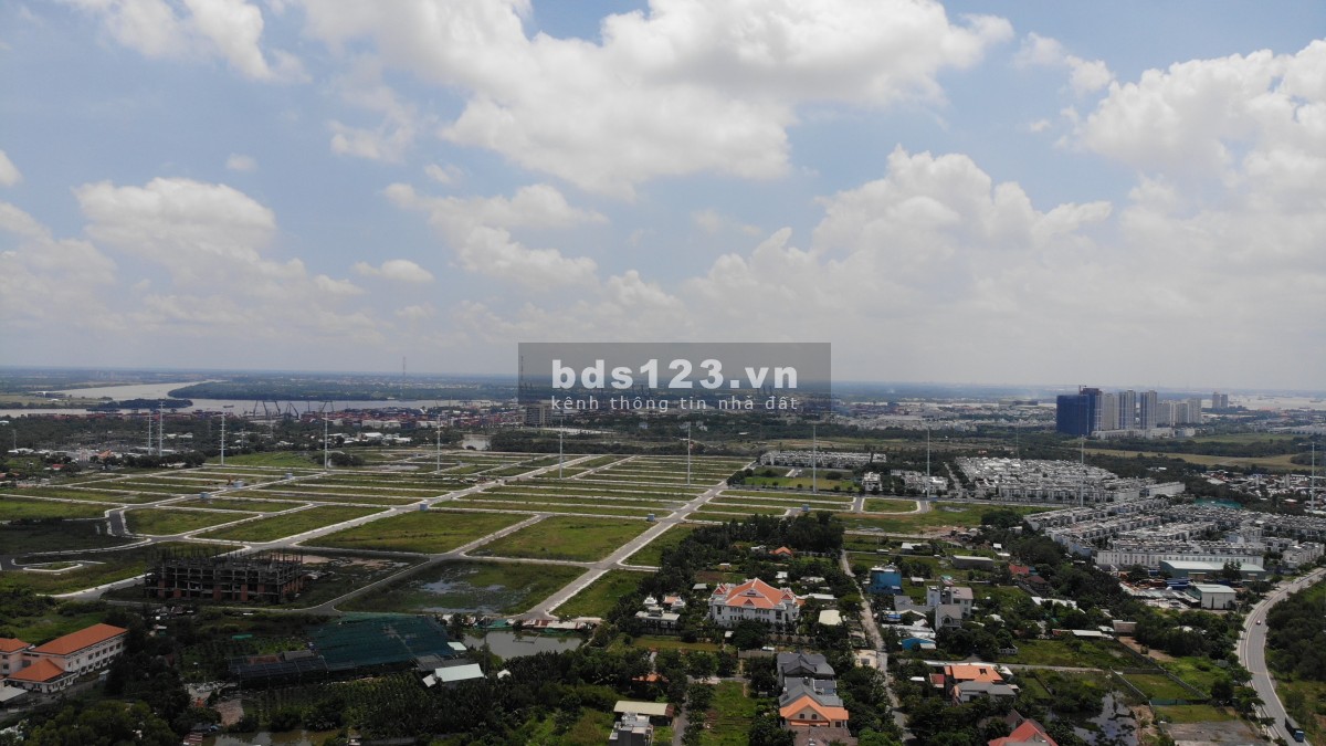 Đất lớn 51m ngang mặt tiền Nguyễn Duy Trinh 2.100m2 180tỷ vòng xoay Phú Hữu