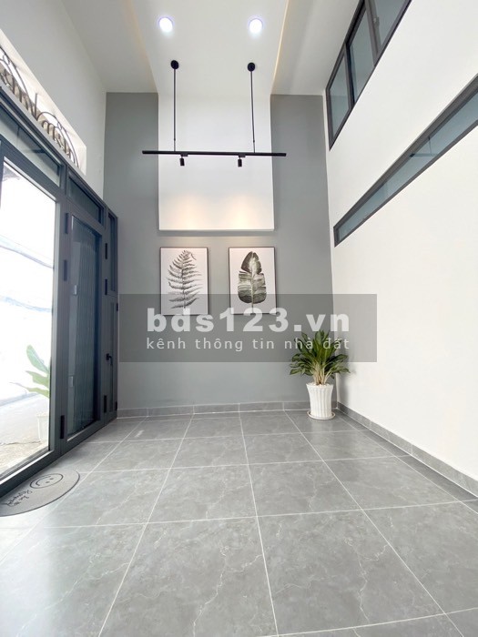 Bán nhà mới phường 15 - Tân Bình -hẻm xe hơi 1 xẹt 44m2- nhỉnh 3 tỷ