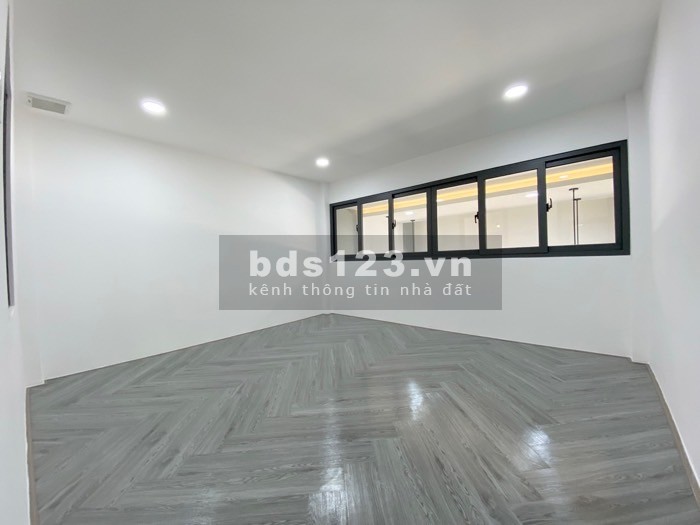 Bán nhà mới phường 15 - Tân Bình -hẻm xe hơi 1 xẹt 44m2- nhỉnh 3 tỷ