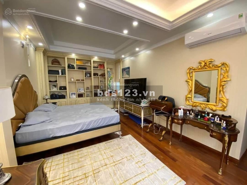 Chỉ 15,xx tỷ có ngay siêu phẩm nhà mặt tiền Nguyễn Văn Cừ, Long Biên, DT 51m² x 5 tầng, MT 5m