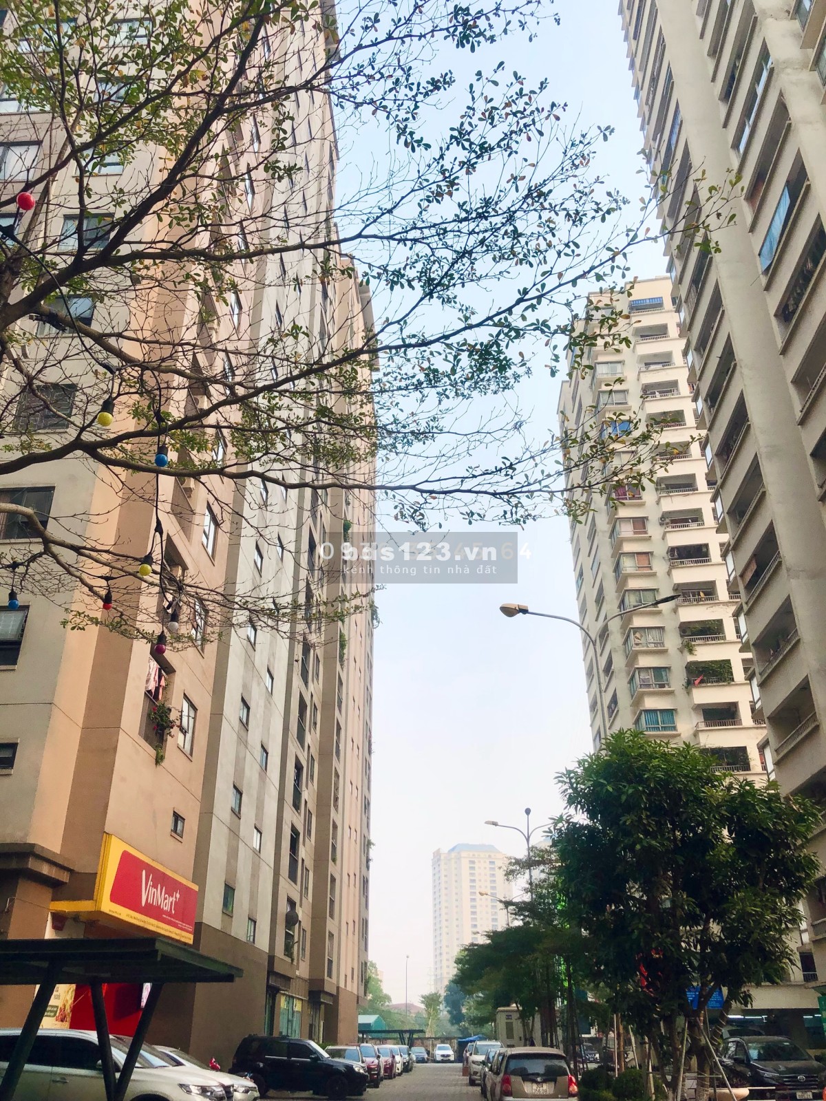 Bán căn hộ chung cư VOV Mễ Trì 2PN1WC, tầng thấp, BC Đông Nam, giá 2,2 tỷcó TL, SĐCC