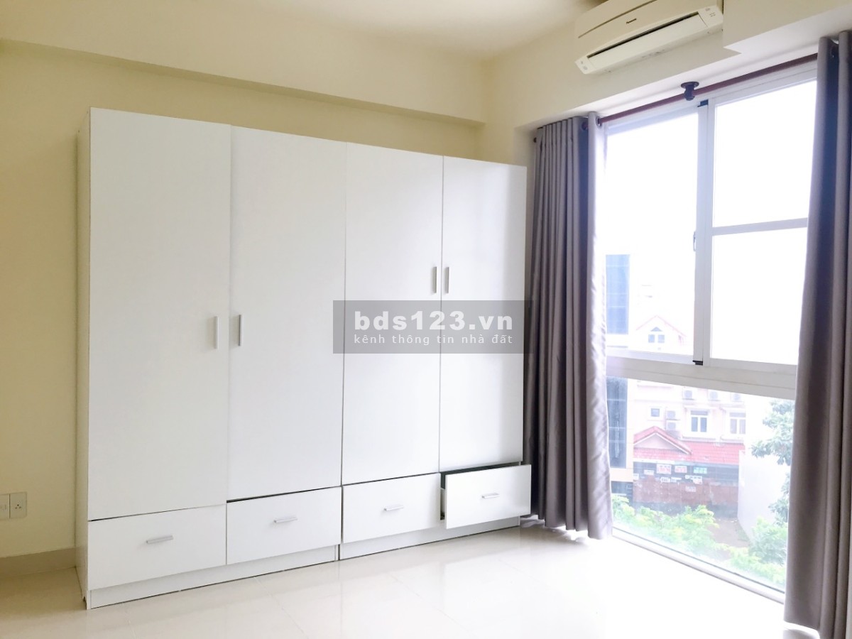 Bán gấp và lỗ căn hộ Riverpark 1 ngay đường Nguyễn Đức Cảnh lầu 4, giá 7,4 tỷ có sổ hồng, quận 7