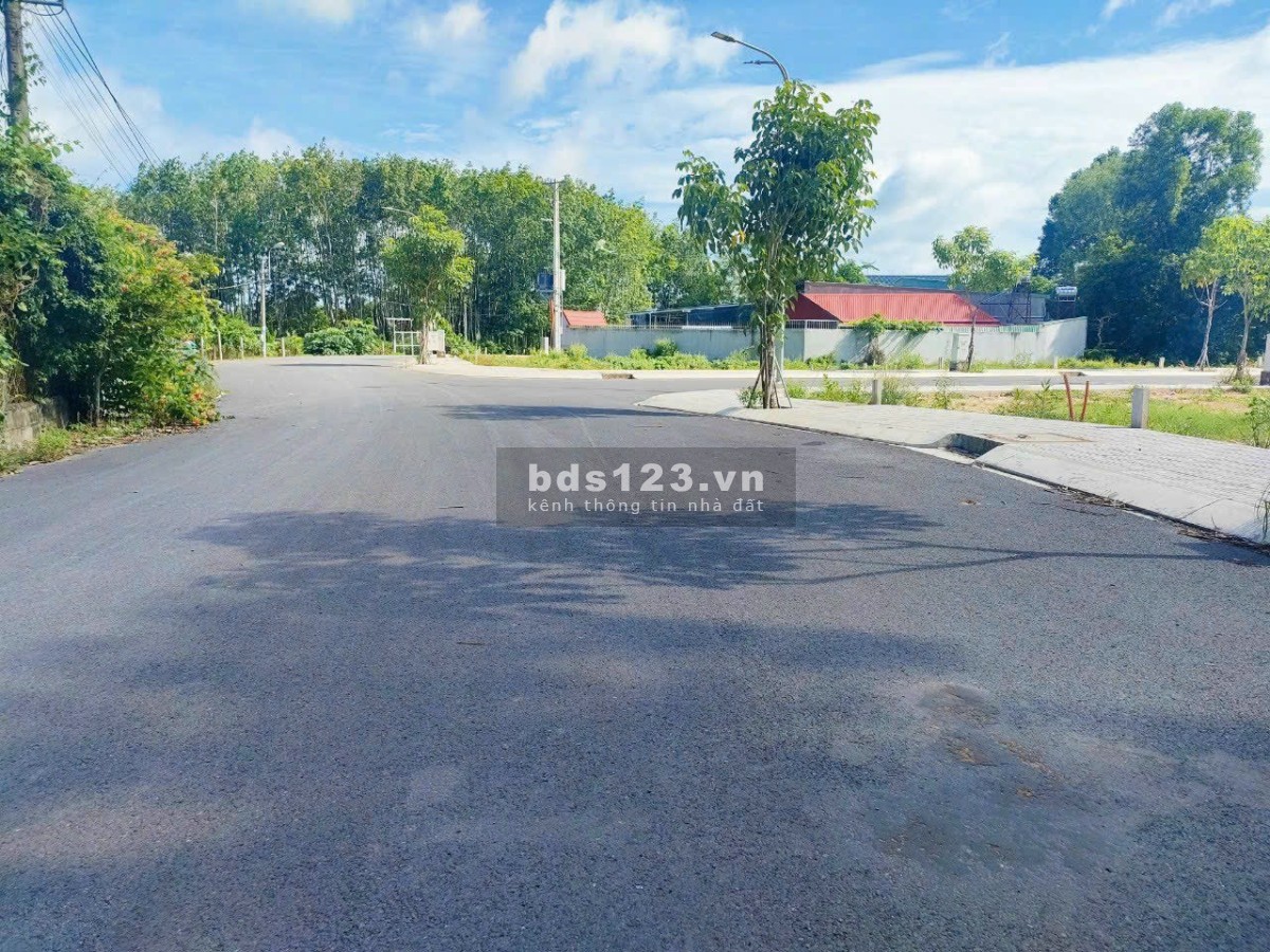 Bán lô đất đường Nguyễn Văn Khạ 100m giá 1 tỷ 250 Full thổ cư