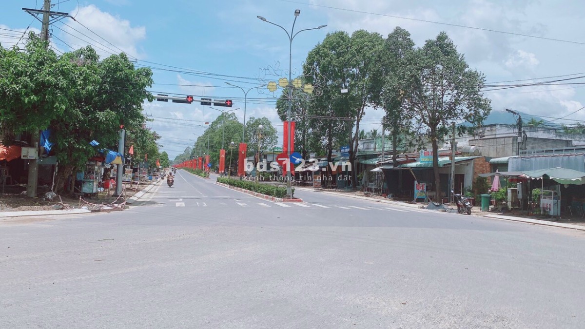 Bán đất lô góc 240m², sau lưng trường THCS thị trấn Dương Minh Châu, Tây Ninh