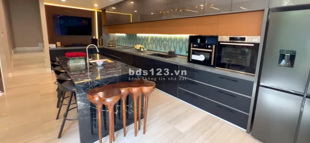 Bán biệt thự Mỹ Thái chính chủ, tứ lập nội thất cao cấp, mặt tiền đường 18, Phú Mỹ Hưng, Quận 7