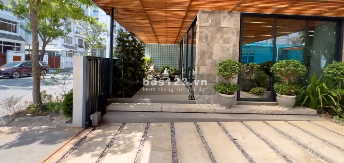Bán biệt thự Mỹ Thái chính chủ, tứ lập nội thất cao cấp, mặt tiền đường 18, Phú Mỹ Hưng, Quận 7