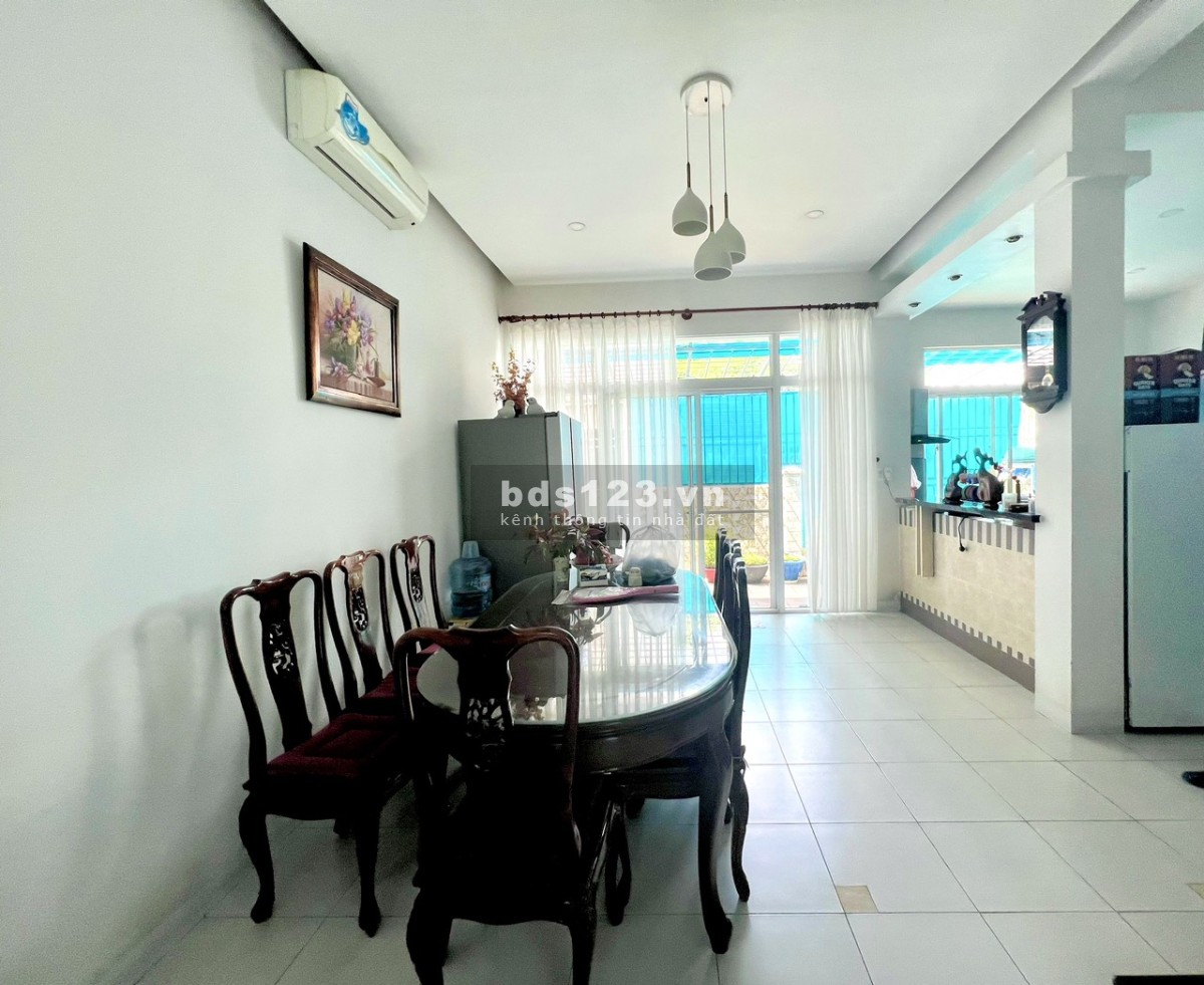 Chú bán biệt thự Hưng Thái 7 x 18m, 4 PN, giá 25,5 tỷ nhà đẹp ngay Bùi Bằng Đoàn, quận 7 sổ hồng