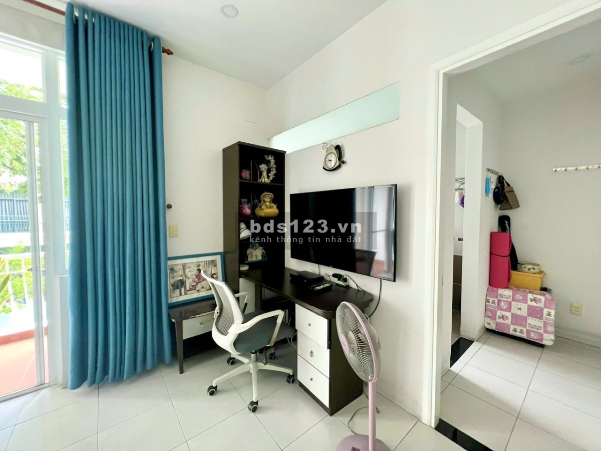 Chú bán biệt thự Hưng Thái 7 x 18m, 4 PN, giá 25,5 tỷ nhà đẹp ngay Bùi Bằng Đoàn, quận 7 sổ hồng