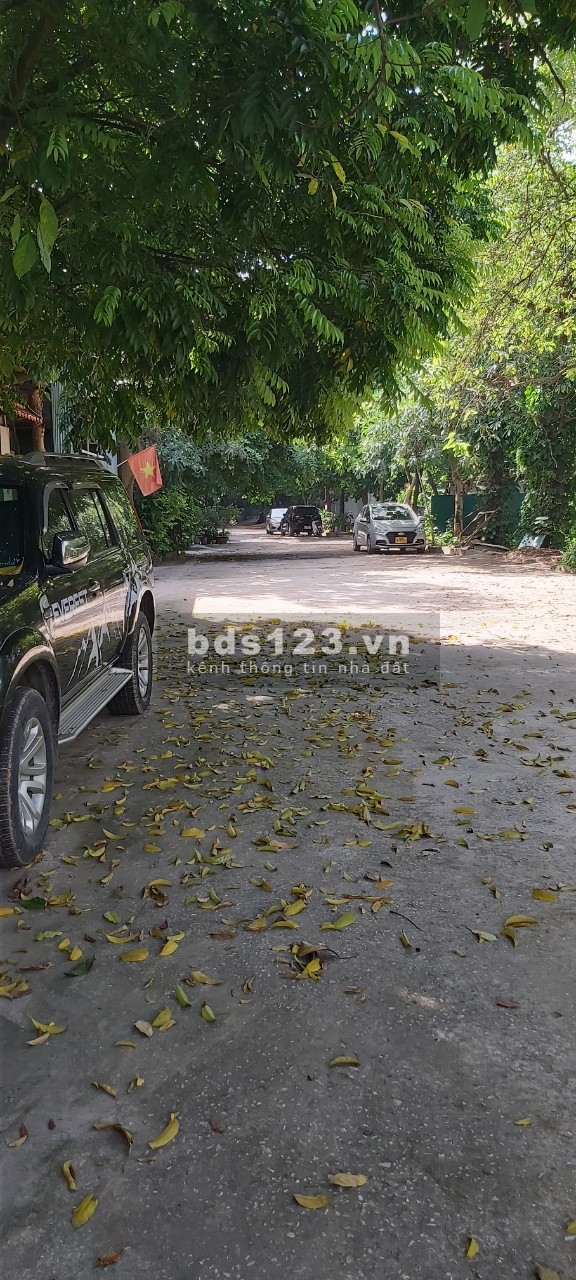 Gia đình cần tiền bán gấp mảnh đất mặt ngõ 264 Âu Cơ Diện tích 200m². Mặt tiền 8m Giá dưới 30tr/m