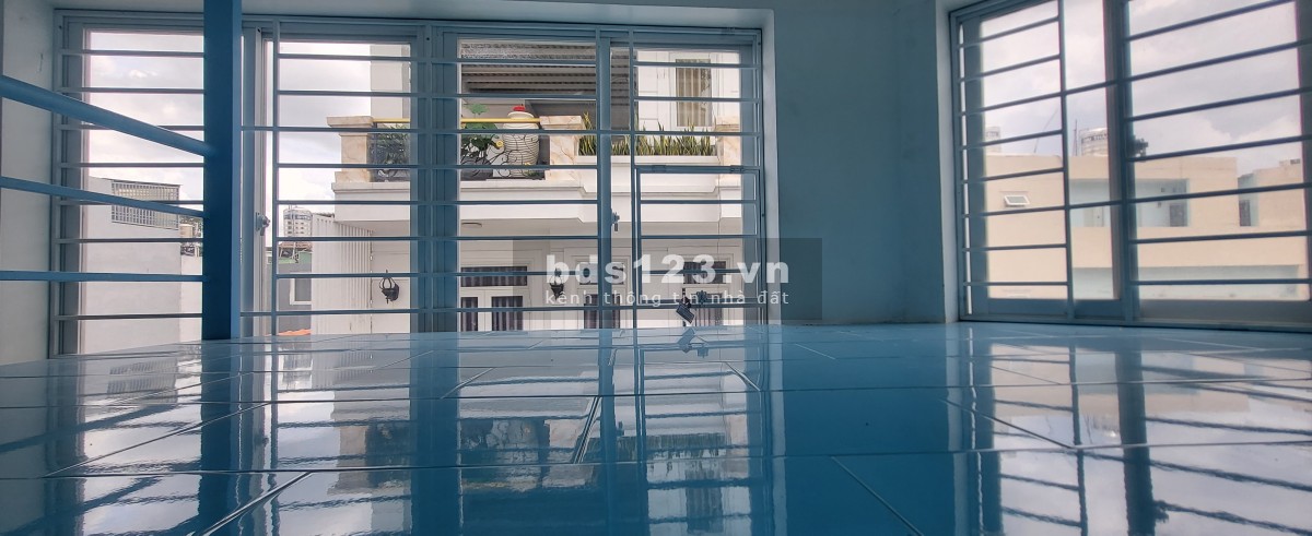 Phòng lầu 1, 20m2, cửa sổ lớn thoáng và sáng, thang máy, Lê Lai P3 Gò Vấp