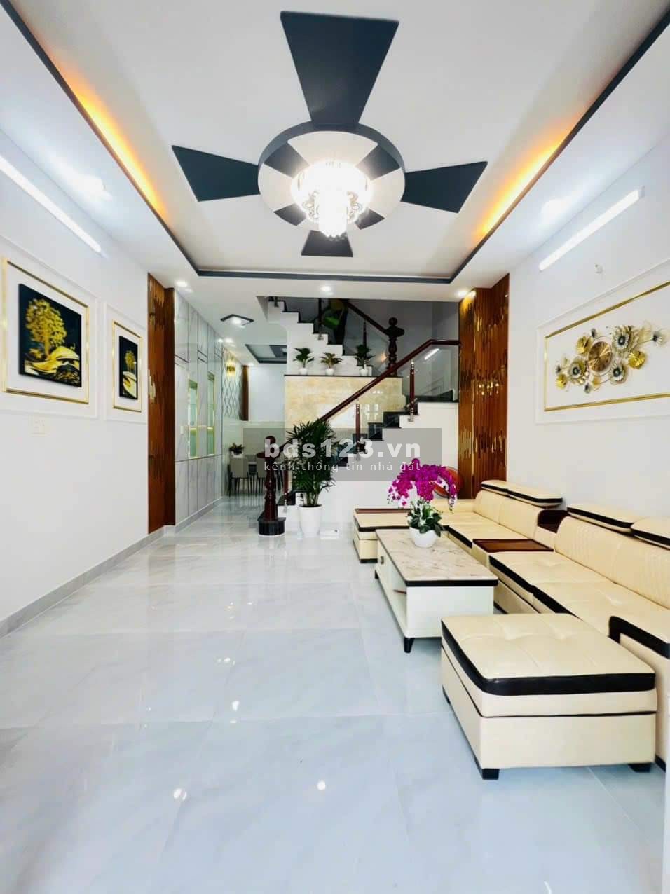 (TT Nhà Bè) Nhà mới 3 tầng 50m2, ngang 4.6m * 11m, 4pn, đường 6m, giá nhỉnh 4 tỷ