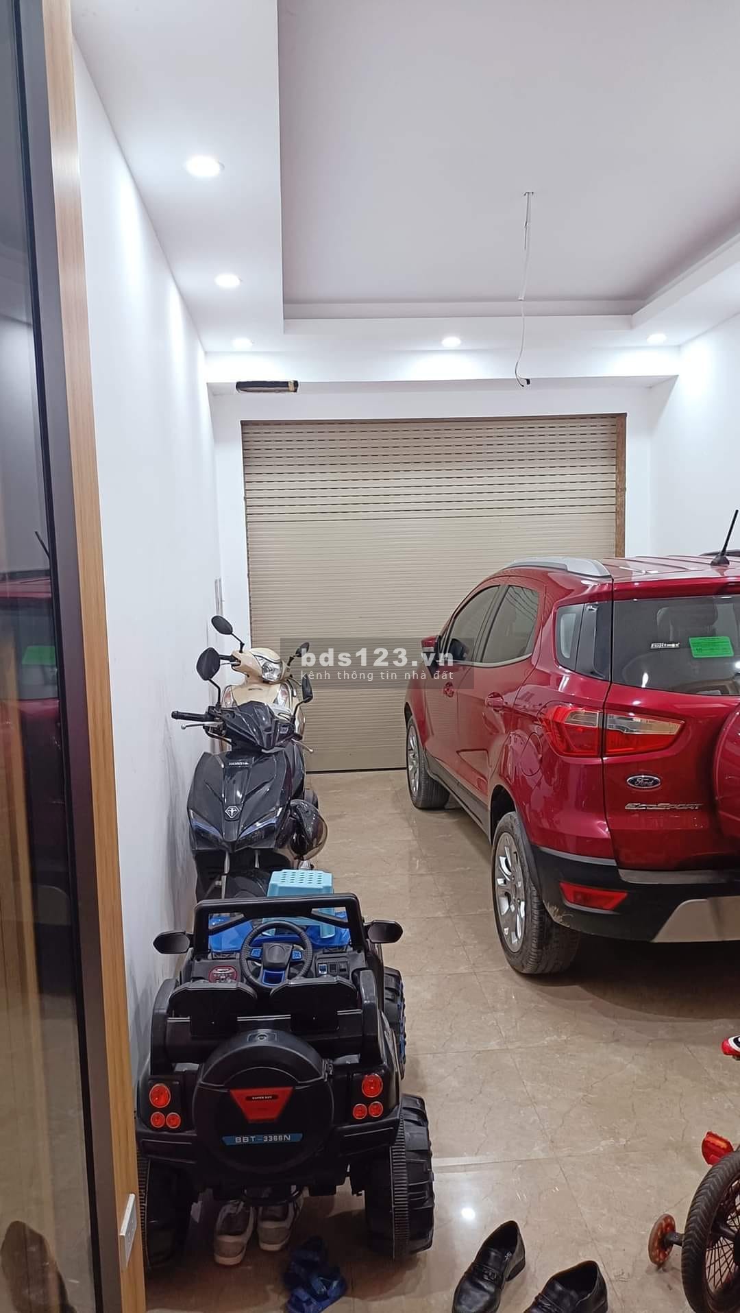 Bán nhà Mỹ Đình - Nam Từ Liêm. Mặt phố Thiên Hiền. 62m x 5T .Gara ô tô. Giá 10,9 tỷ